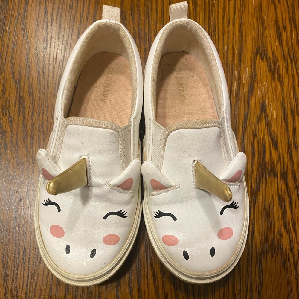 Old navy unicorn shoes 9 toddler